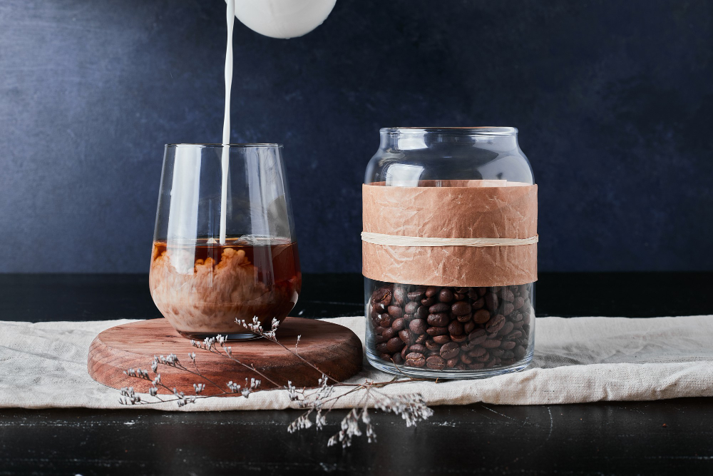 Stylish Glass Jars to Store Beans for Modern Coffee Bar Ideas