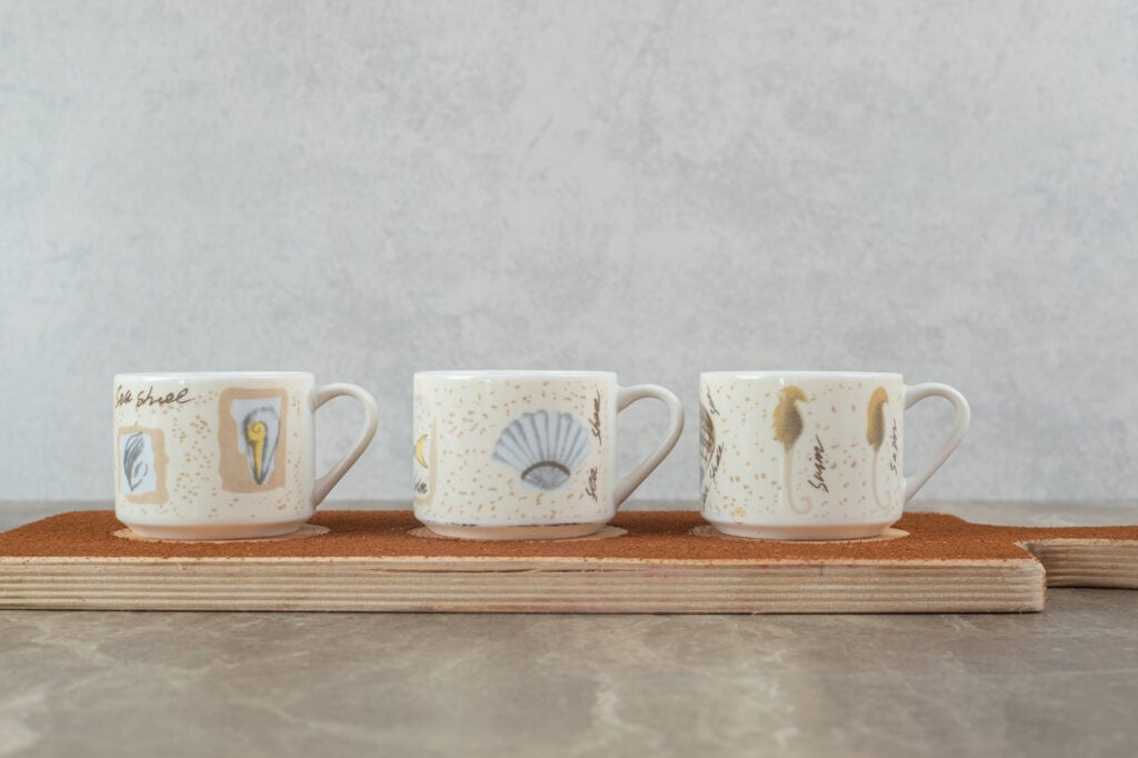 Designer Mug Display for Modern Coffee Bar Ideas