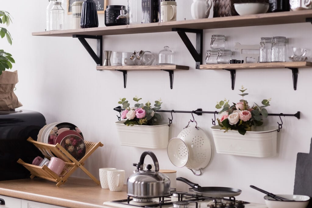 Boutique Café Atmosphere for Modern Coffee Bar Ideas