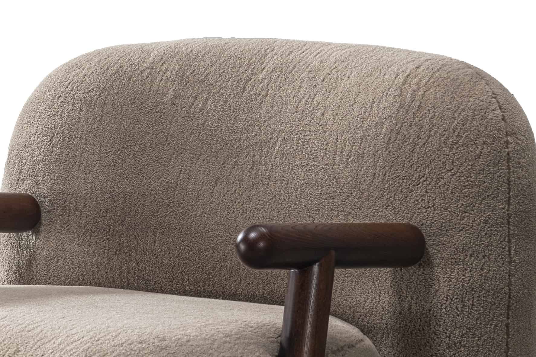 Luna Lounge Chair Features 2