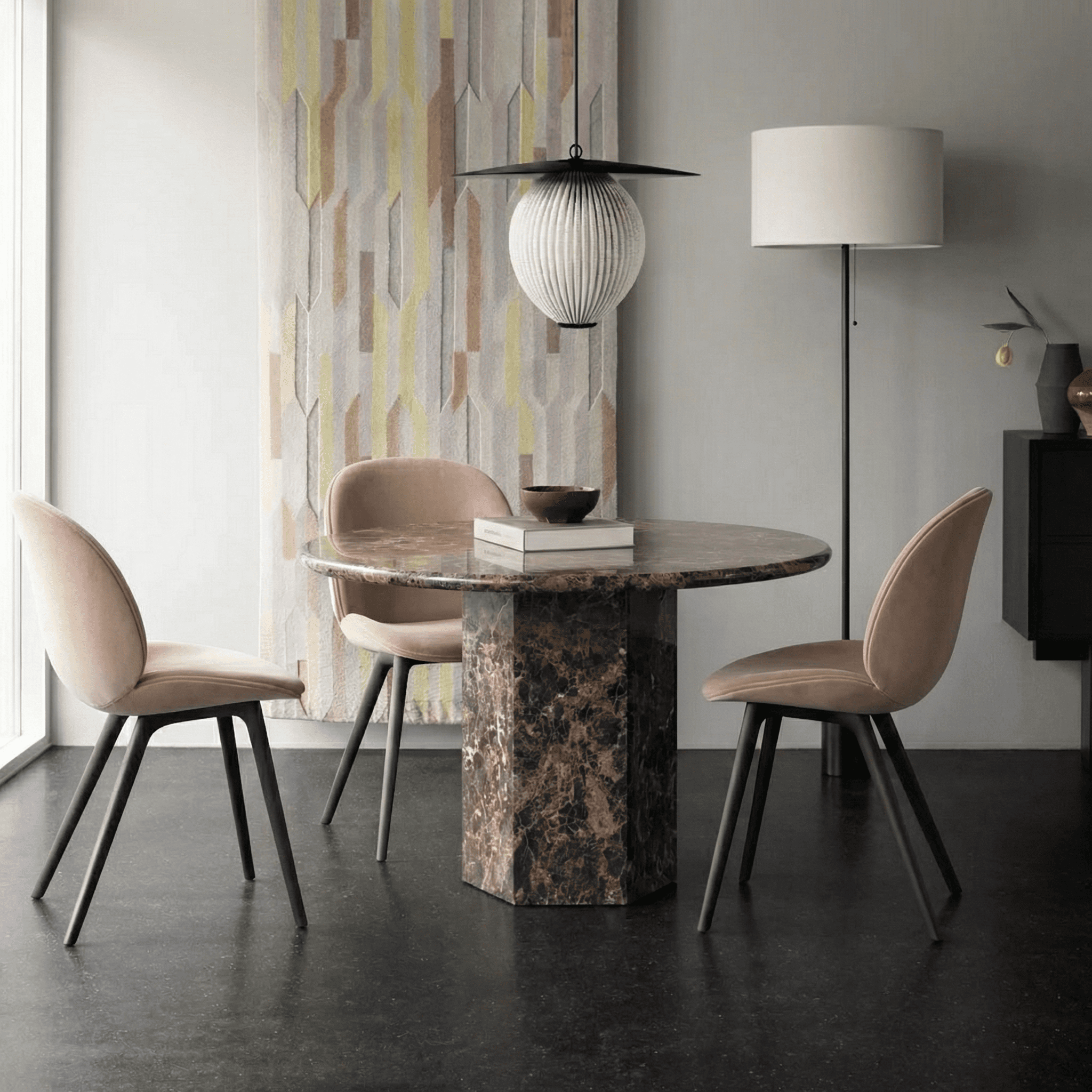 Saga Round Dining Table 11