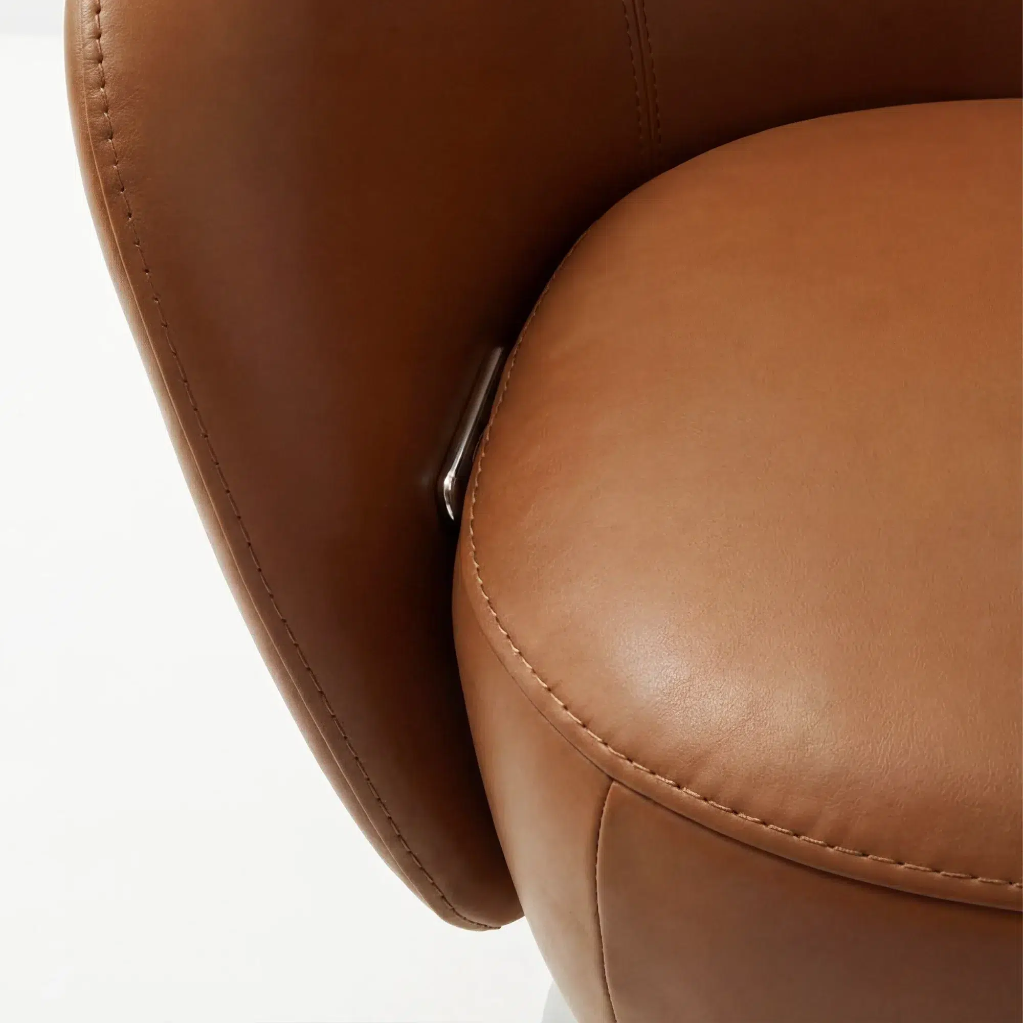 Harbor Laidback Armchair - Brown | Sohnne