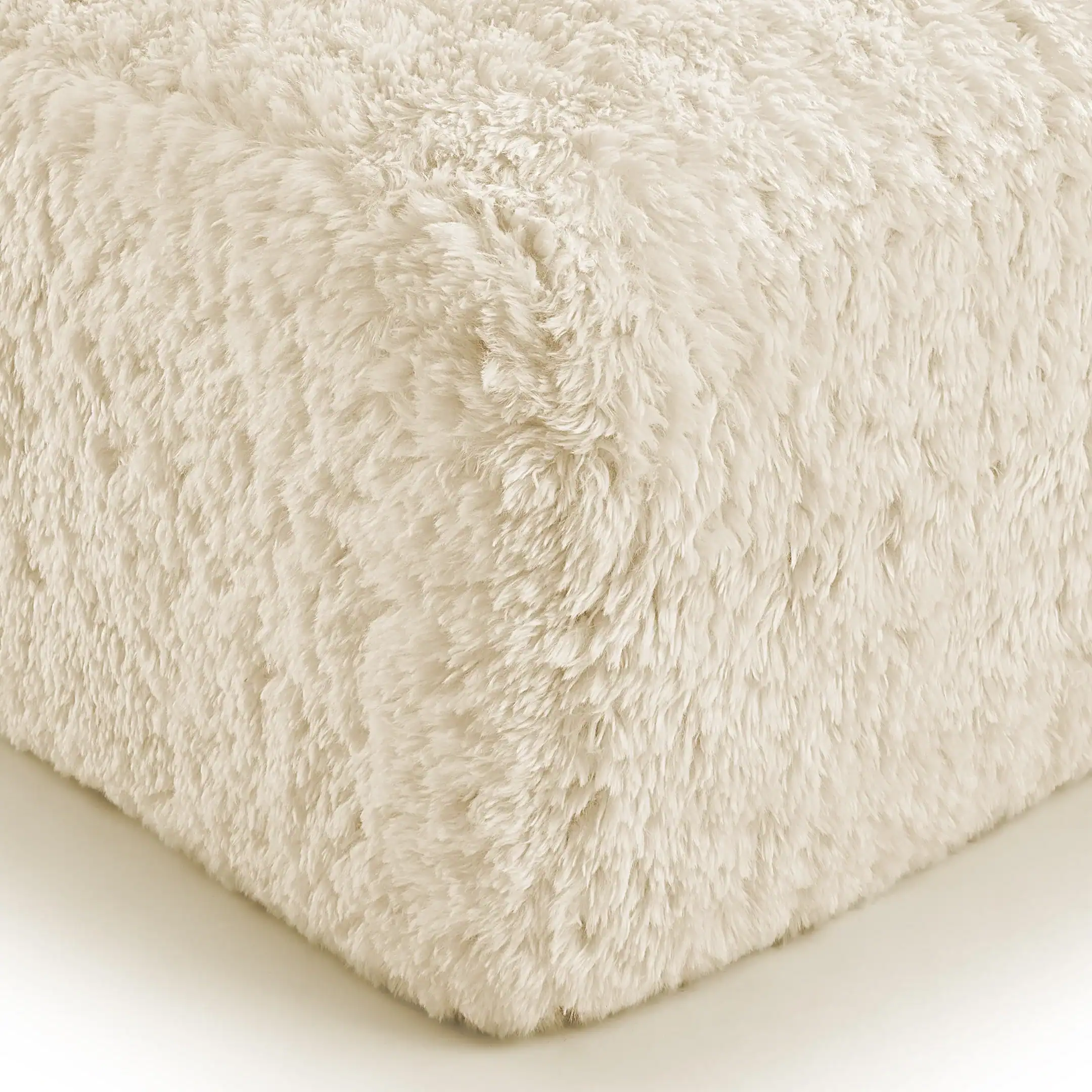 Yeti Sheepskin Armless Chaise 6 Yeti Sheepskin Armless Chaise 6 - Yeti Sheepskin Armchair and Ottoman