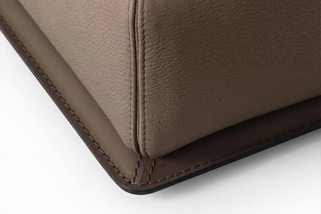 Brera Bed - Feature B