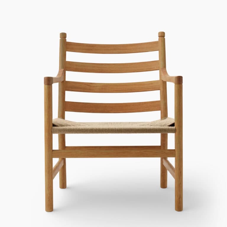 CH44 Lounge Chair - Oak Lacquer (1)