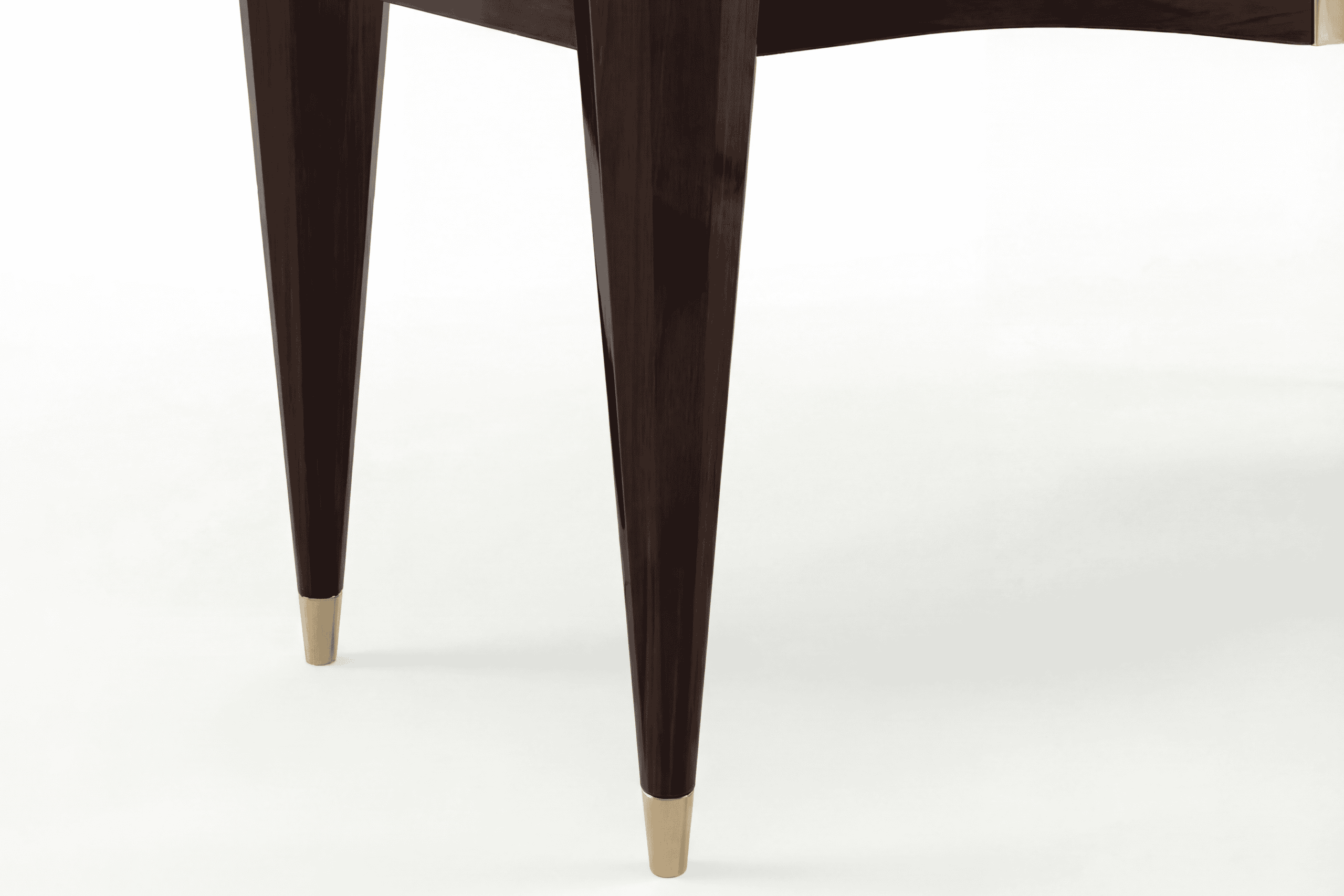 Carpanese Home 7034 Bar Cabinet Features 4