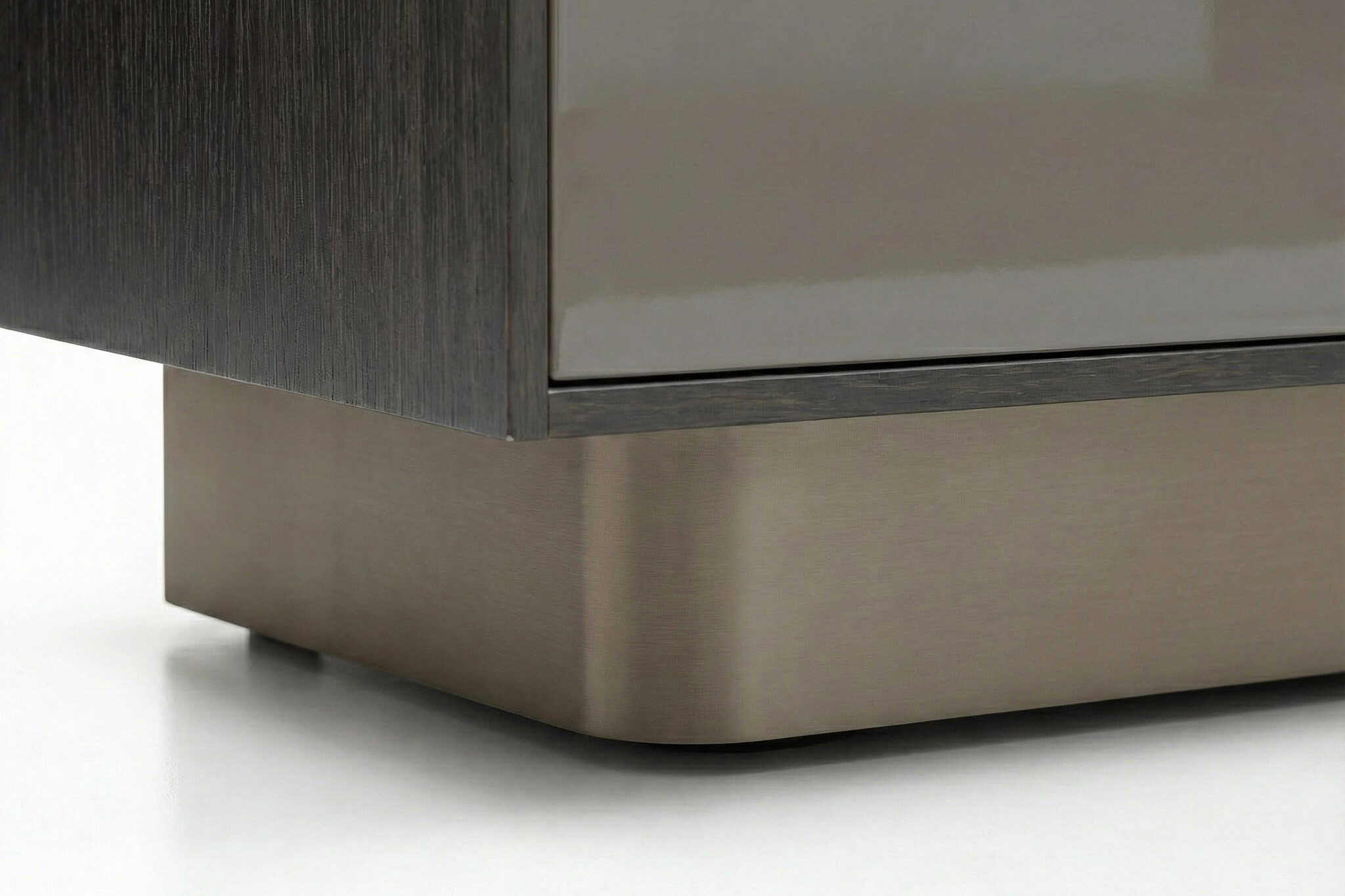 Darren Nightstands Features 4