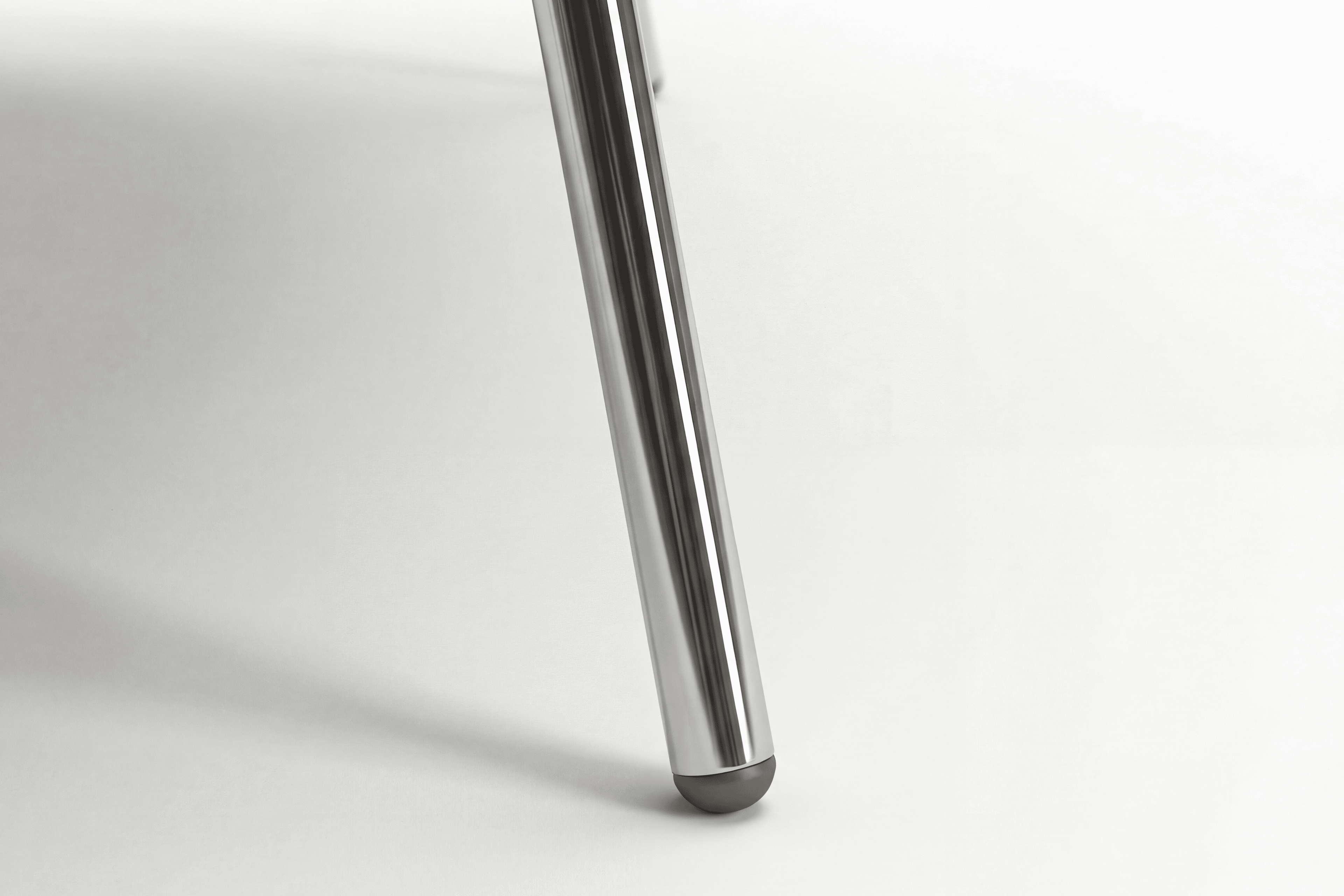 Egg Table Features 4