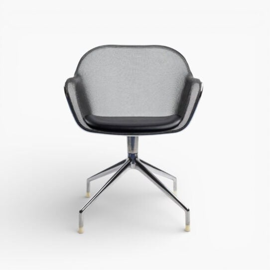 Iuta Swivel Chair Black wbg 1