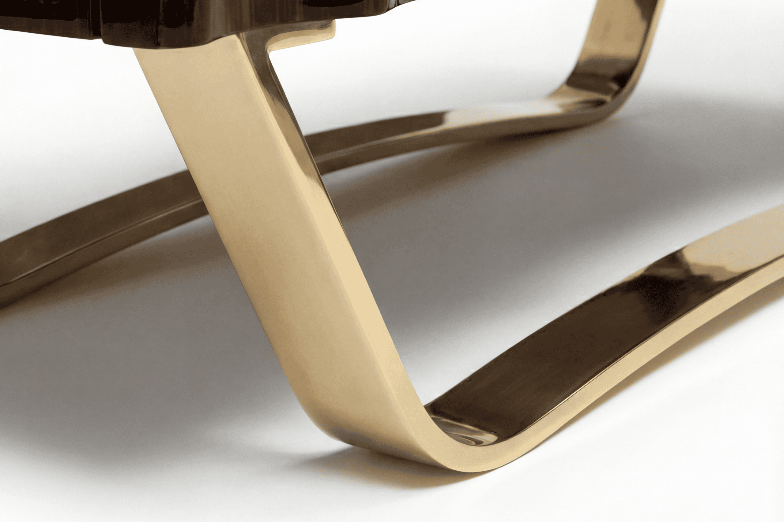 Pantelleria Bar Cabinet Features 4