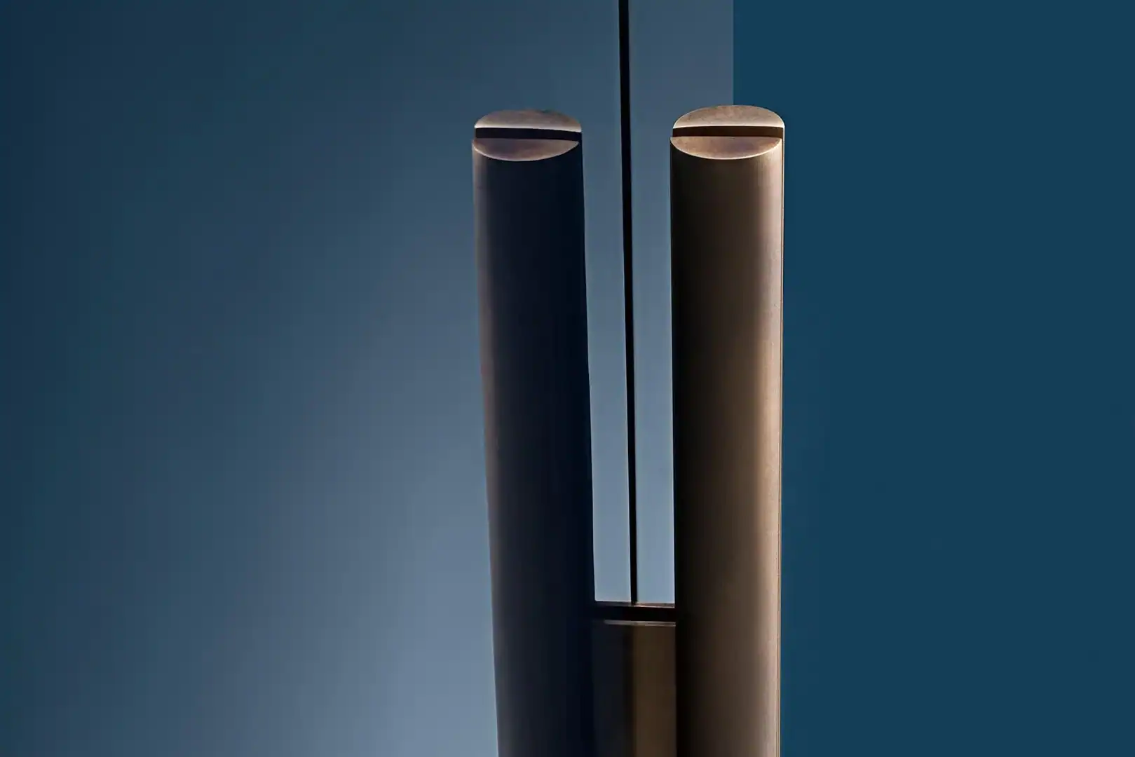 Siona Bar Cabinet Features 1