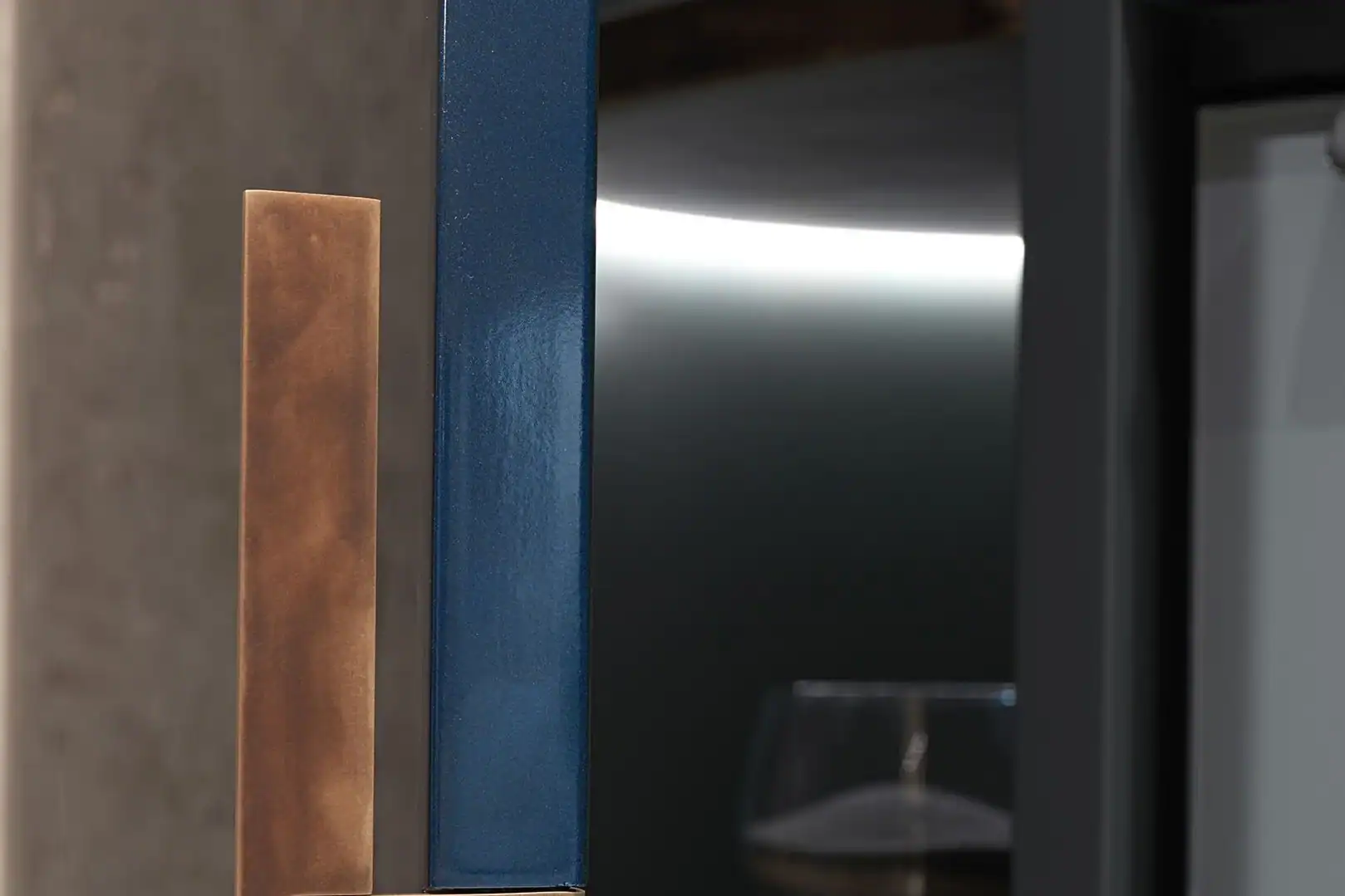 Siona Bar Cabinet Features 3