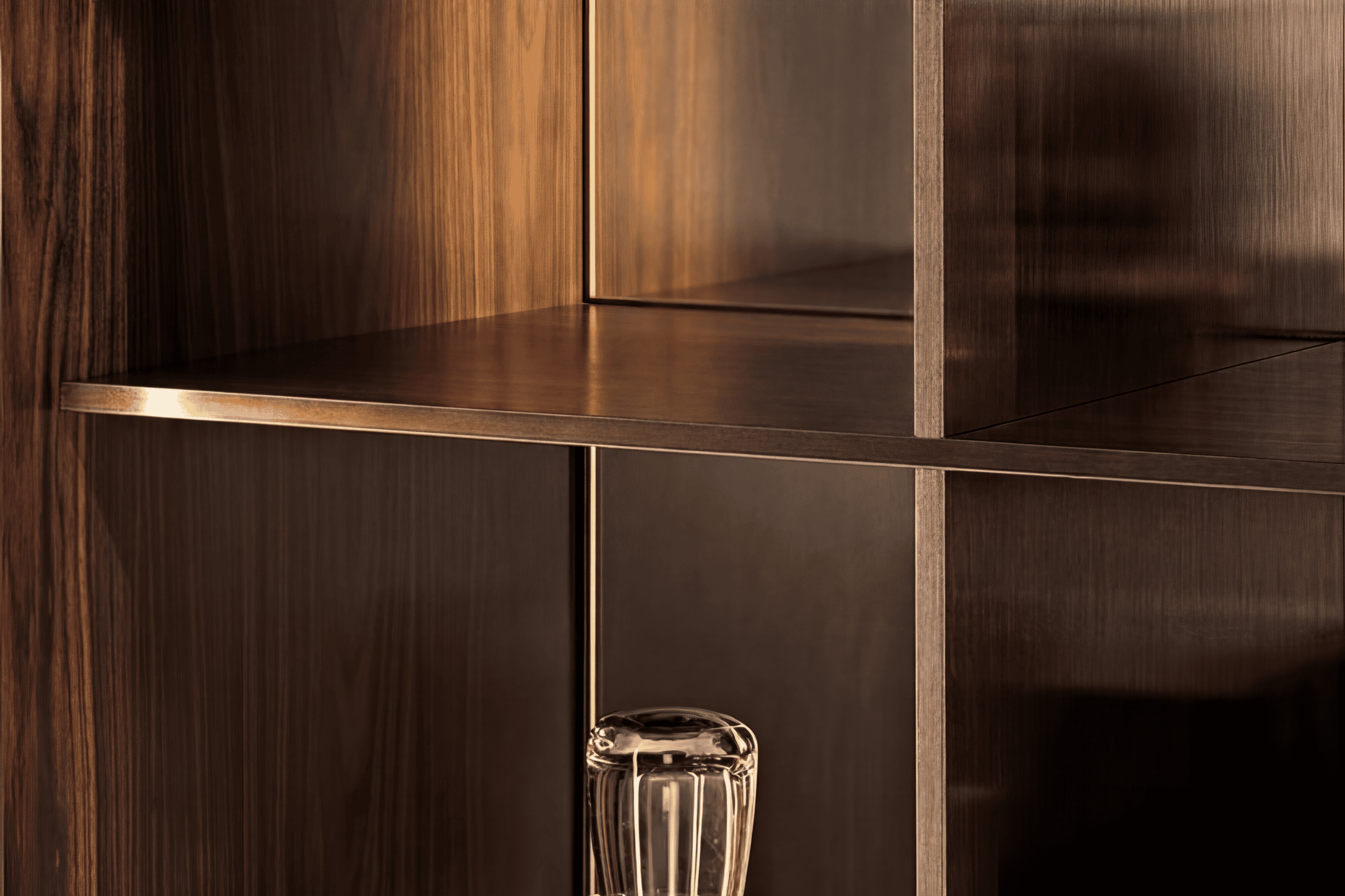 Superquadra Bar Cabinet Features 3