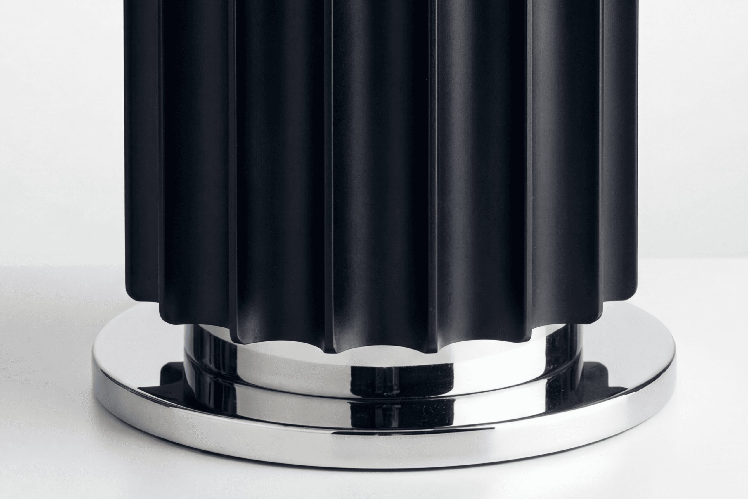 Taccia Table Lamp Features 4