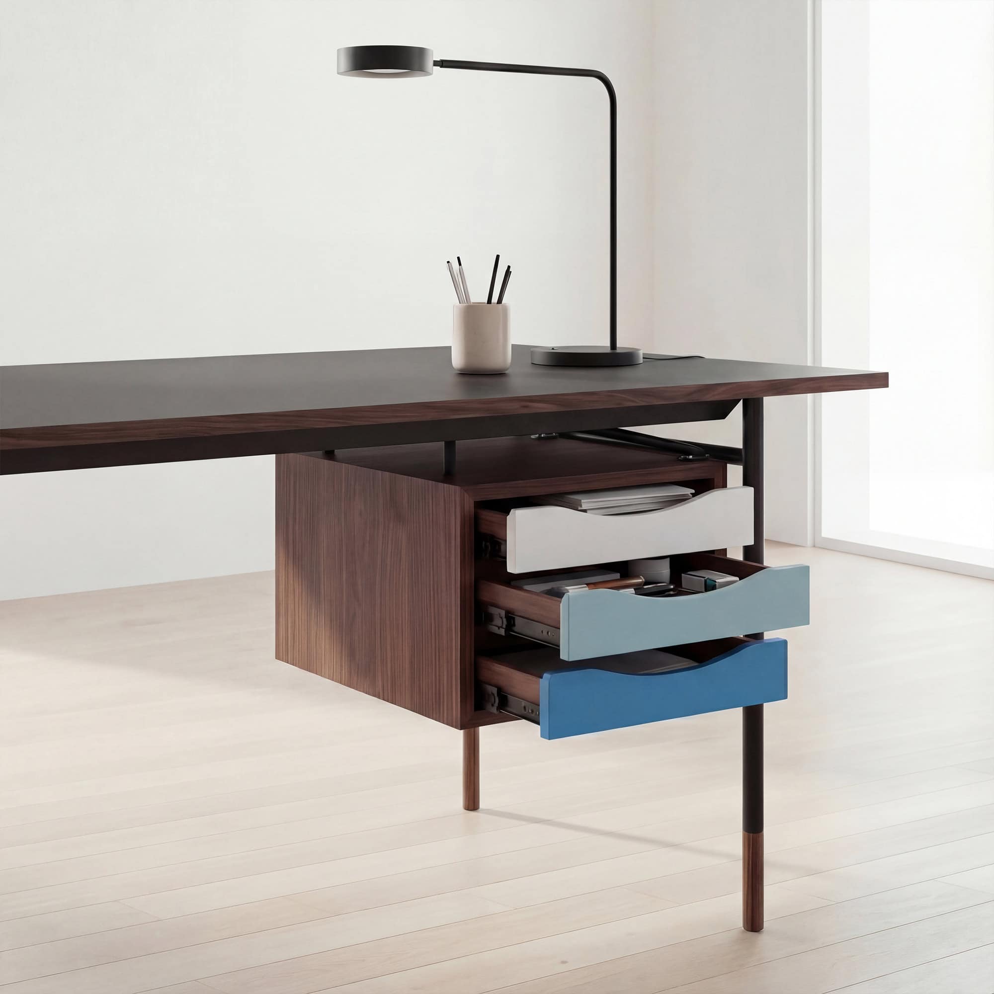 The Nyhavn Desk 3 The Nyhavn Desk 3