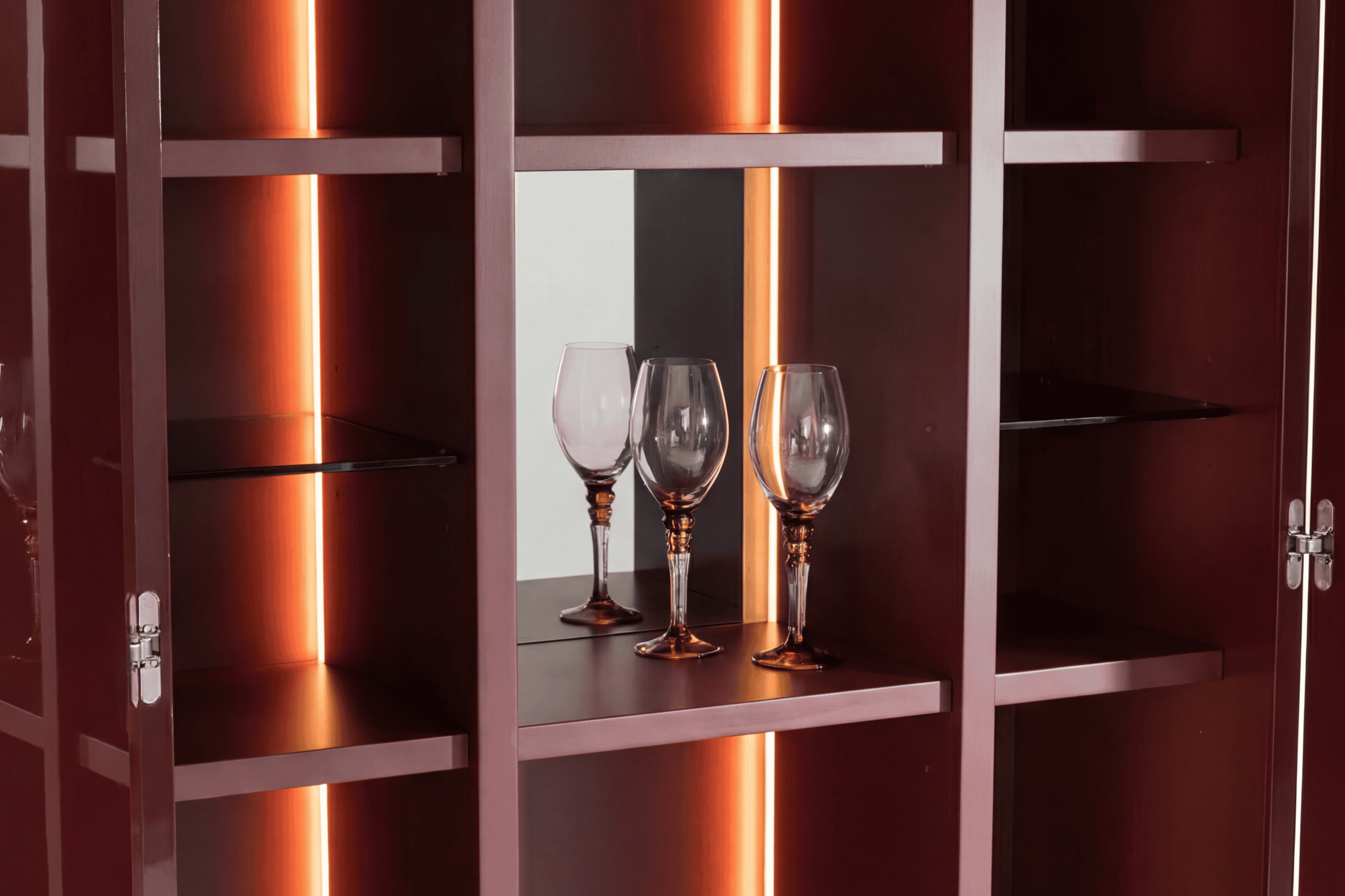 Visionnair King’s Cross Bar Cabinet Features 2