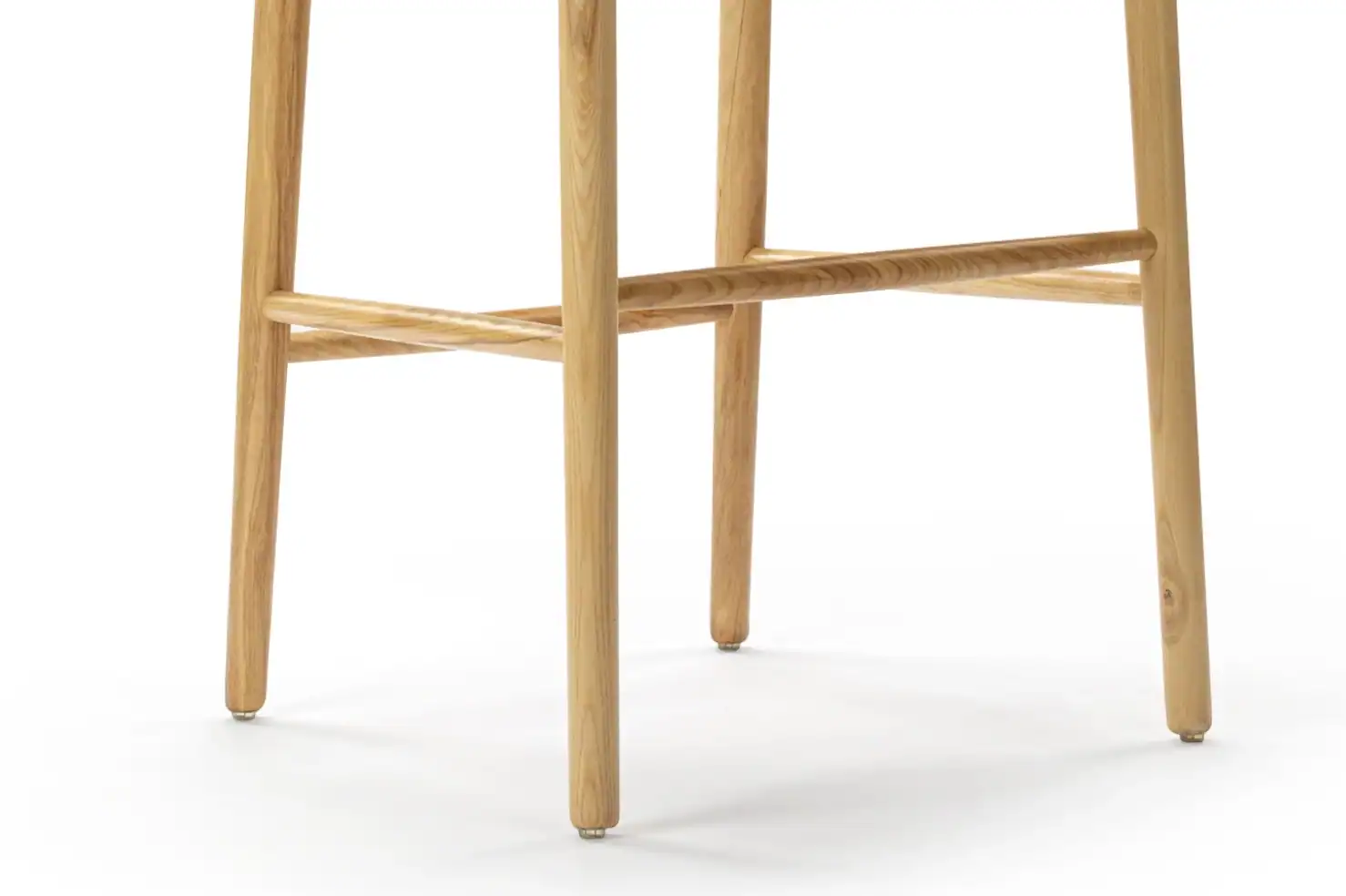 Wishbone Counter Stool Features 4