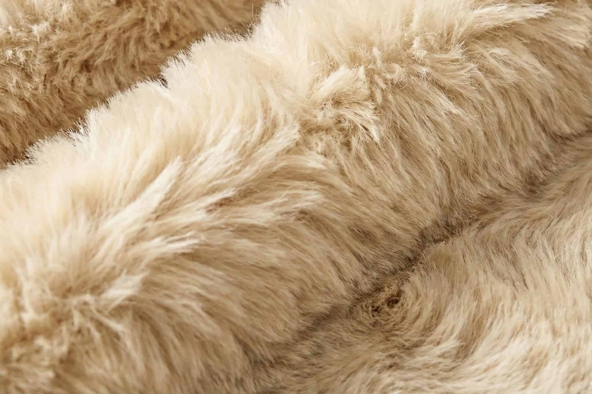 Yeti Recliner Modular Sofa Features 3 - Yeti Sheepskin