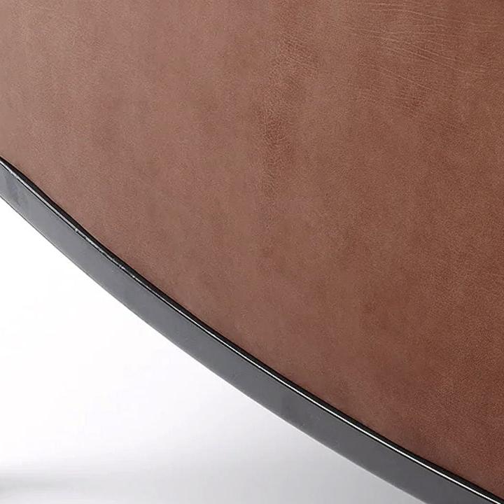 From the creamy smooth leather to exquisite premium stitching, an Ascot armchair made with exceptional craftsmanship is a showpiece that adds luxurious pizazz and comfort to any living space.