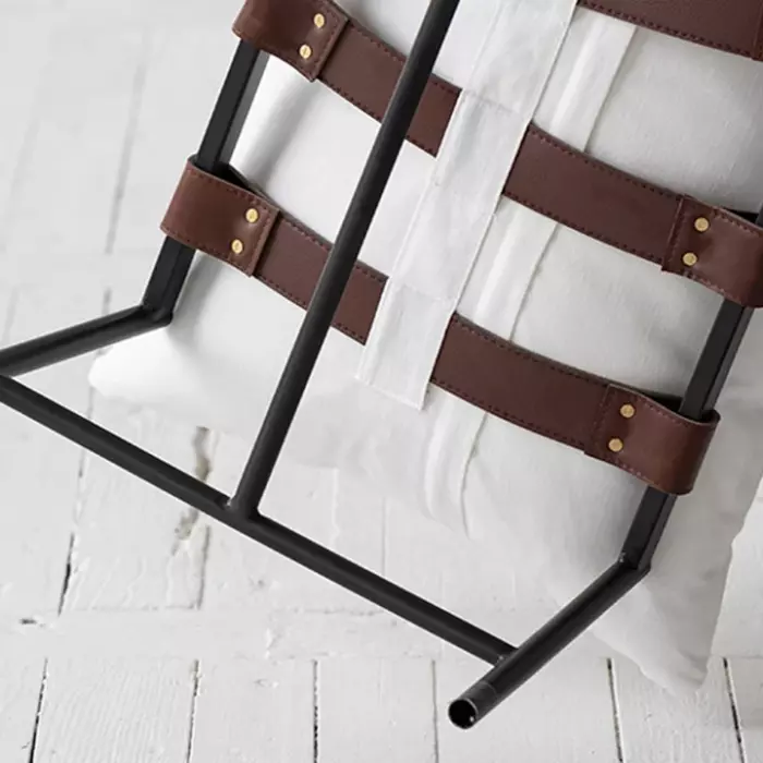 Detail-Vail-Lounge-Chair-Replica_2