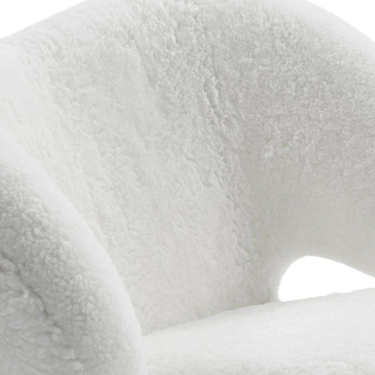 Pelican Chair - Feature B