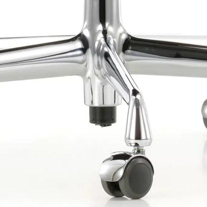 Time-Life Eames Chair - Feature C