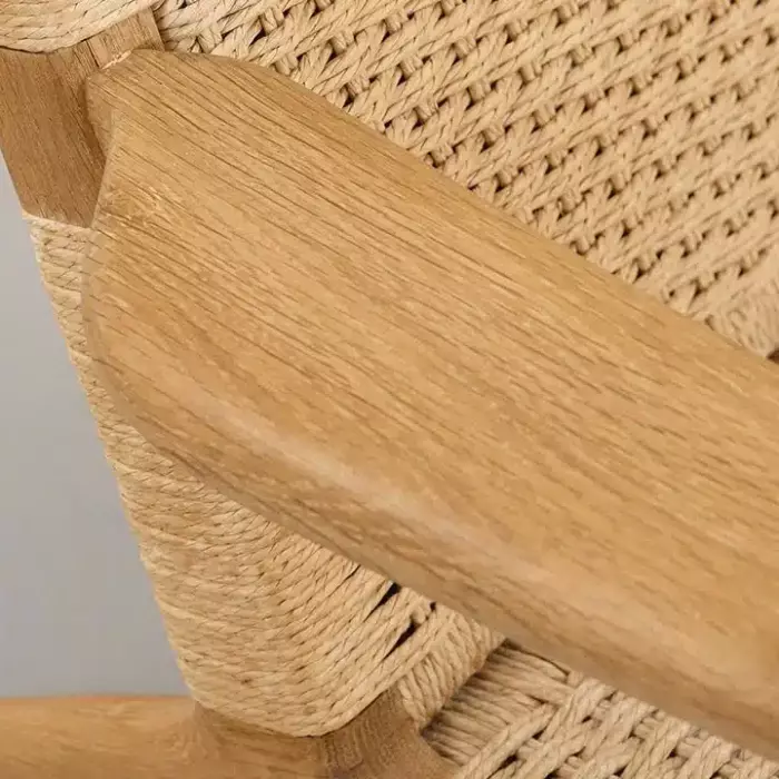 The profile of the forelegs is probably this chair's most characteristic feature.