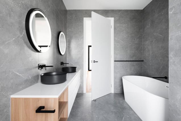 r architecture P 0tnQ8hb70 unsplash scaled - Wall Covering Ideas for Bathroom, wall coverings, bathroom walls, wallpaper
