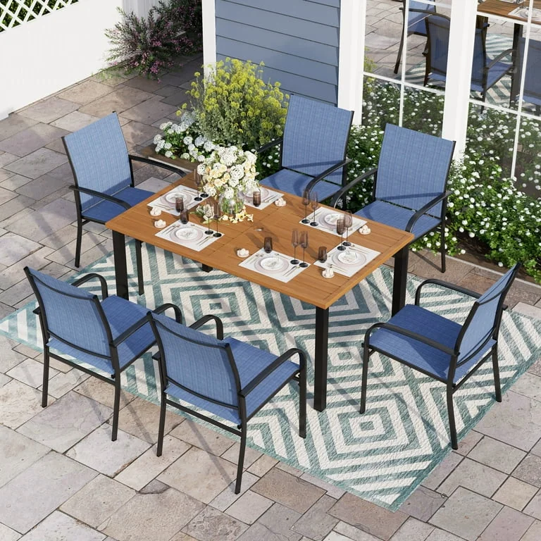 Best Time to Buy Outdoor Furniture