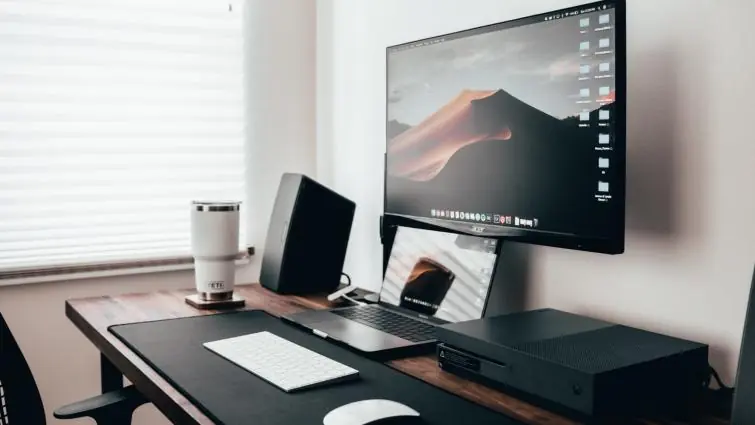 max andrey 8 2YWKt8Ag unsplash scaled - Office Desk Decor Ideas, productivity